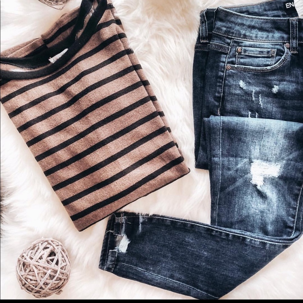 Distressed high rise jeans
